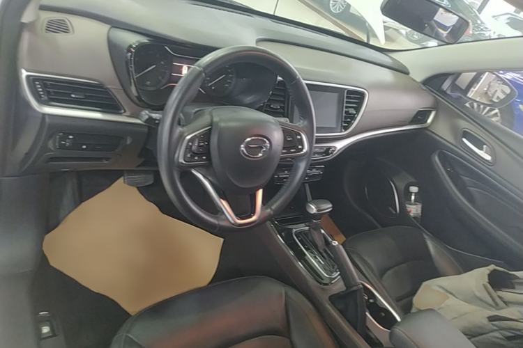 Used GAC Trumpchi GA4 2018 150N Automatic Luxury Edition Center Console