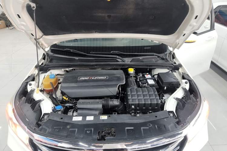 Used GAC Trumpchi GA4 2018 200T Manual Luxury Edition Engine Bay