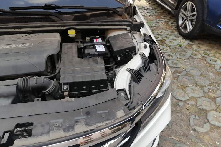 Used GAC Trumpchi GA4 2018 150N Manual Elite Edition Engine Bay Left