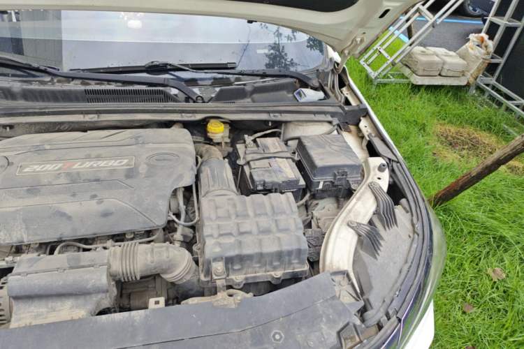 Used GAC Trumpchi GA4 2018 200T Automatic Luxury Edition Engine Bay Left