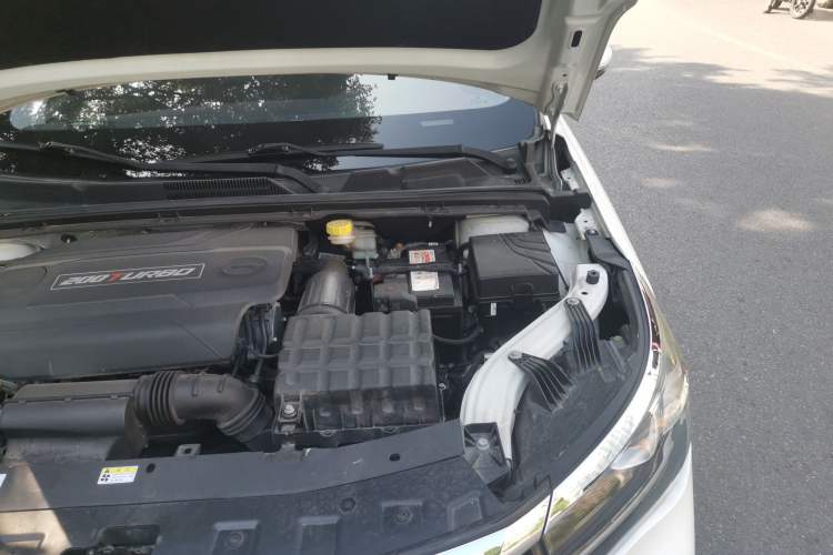 Used GAC Trumpchi GA4 2018 200T Automatic Luxury Edition Engine Bay Left