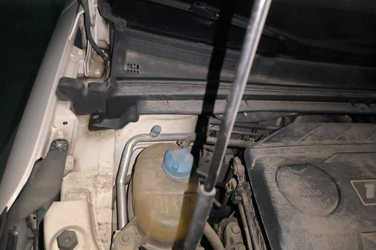 Used GAC Trumpchi GA4 2018 150N Automatic Luxury Edition Engine Bay Right