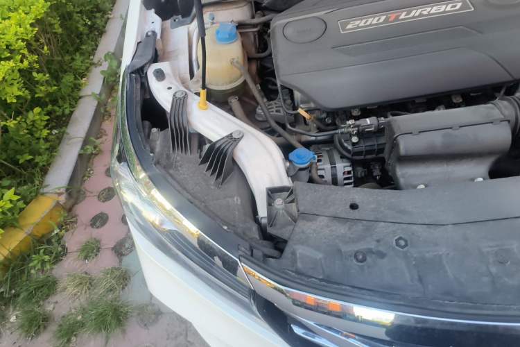 Used GAC Trumpchi GA4 2018 200T Automatic Luxury Edition Engine Bay Right