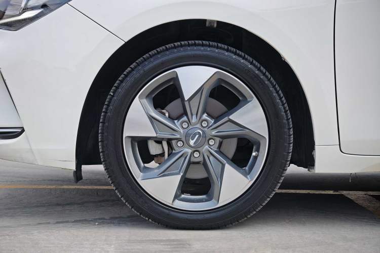 Used GAC Trumpchi GA4 2018 200T Automatic Luxury Edition Exterior 11