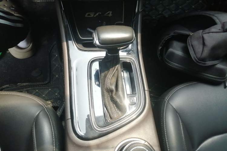 Used GAC Trumpchi GA4 2018 200T Automatic Luxury Edition Gear Lever