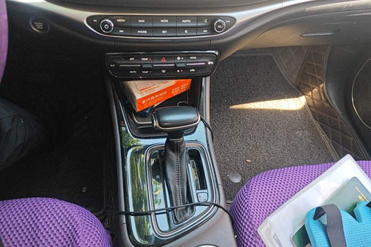 Used GAC Trumpchi GA4 2018 200T Automatic Luxury Edition Gear Lever