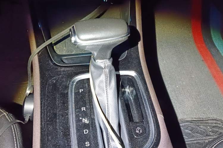 Used GAC Trumpchi GA4 2018 200T Automatic Prestige Edition Gear Lever