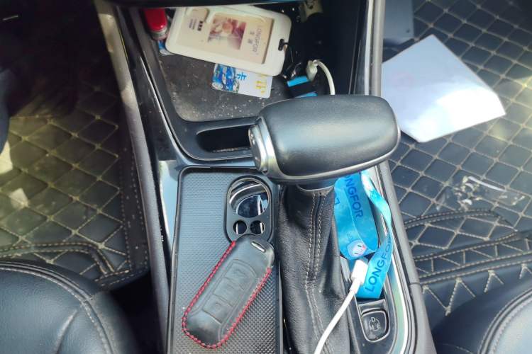 Used GAC Trumpchi GA4 2018 200T Automatic Luxury Edition Gear Lever