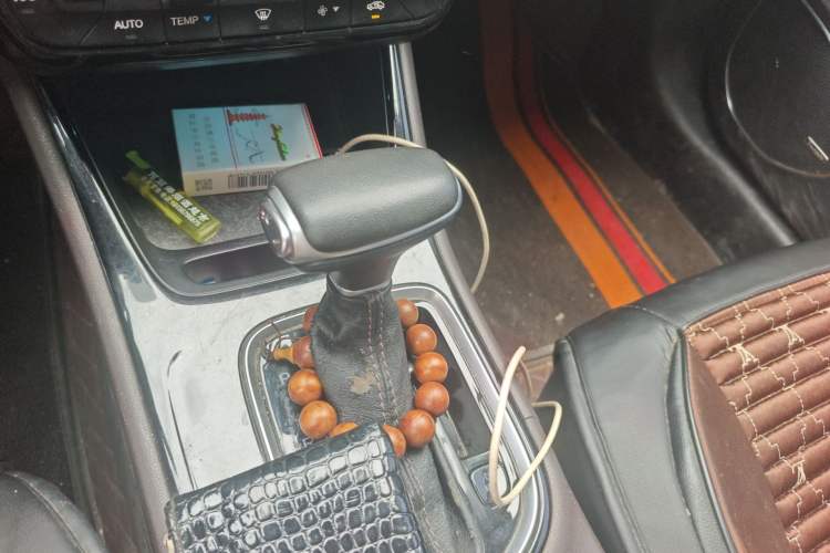 Used GAC Trumpchi GA4 2018 200T Automatic Luxury Edition Gear Lever