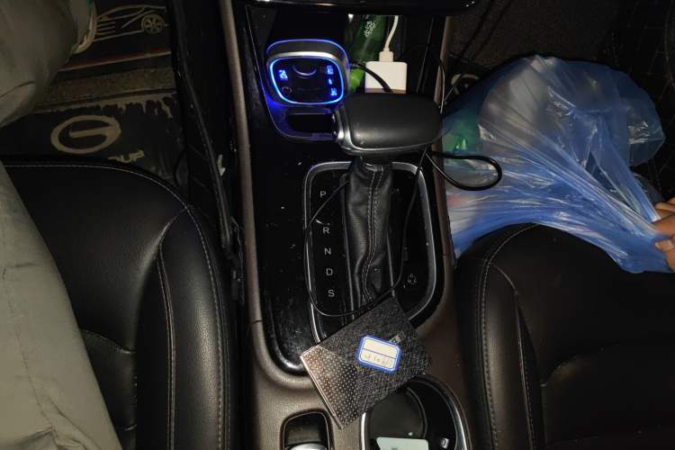 Used GAC Trumpchi GA4 2018 200T Automatic Luxury Edition Gear Lever