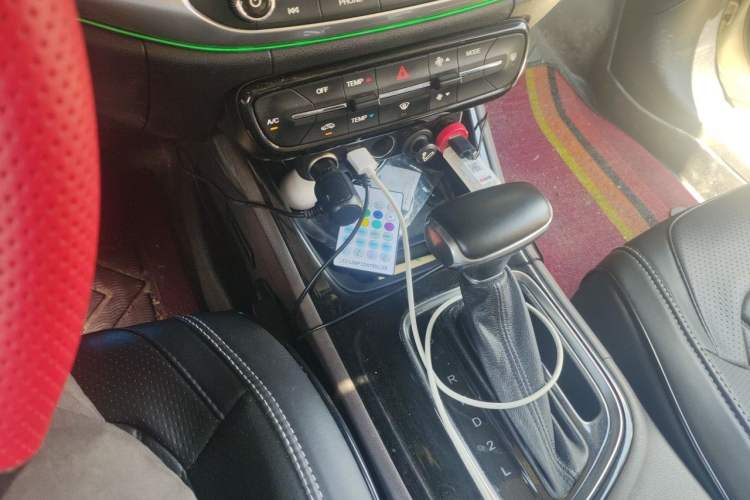Used GAC Trumpchi GA4 2018 150N Automatic Luxury Edition Gear Lever