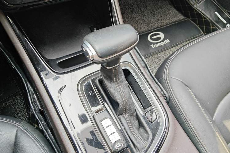 Used GAC Trumpchi GA4 2018 200T Automatic Luxury Edition Gear Lever