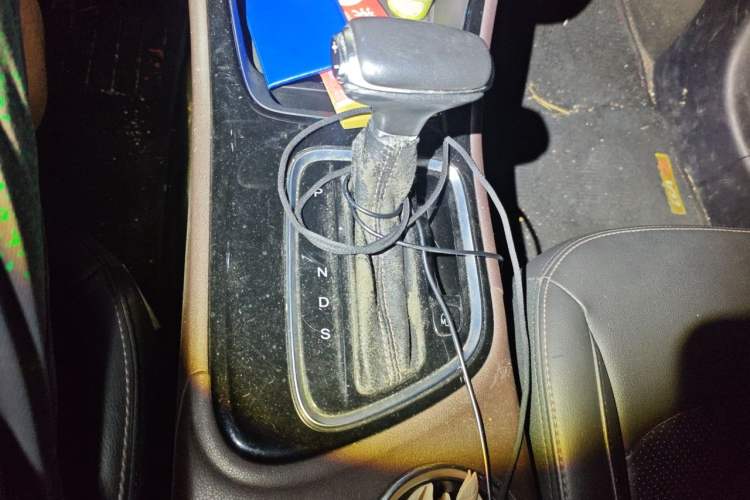 Used GAC Trumpchi GA4 2018 200T Automatic Luxury Edition Gear Lever