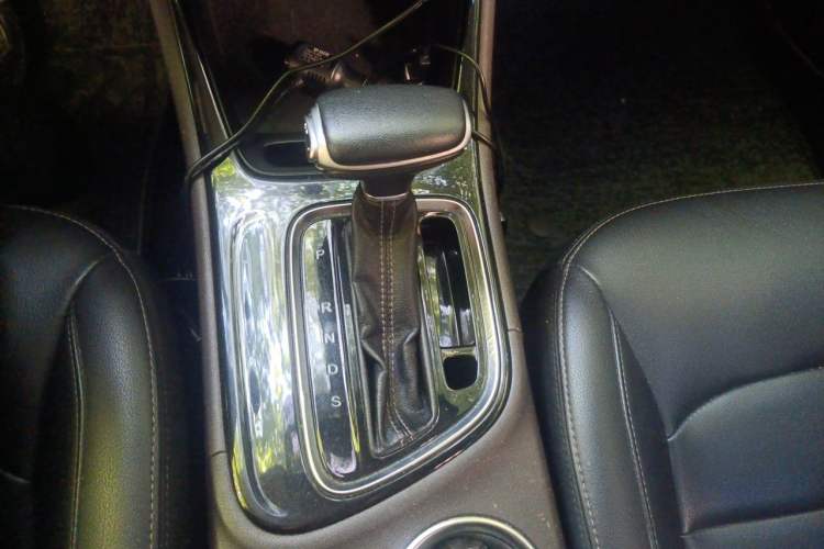 Used GAC Trumpchi GA4 2018 200T Automatic Luxury Edition Gear Lever