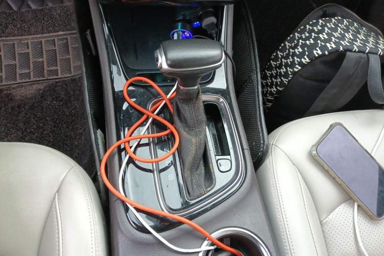 Used GAC Trumpchi GA4 2018 200T Automatic Prestige Edition Gear Lever