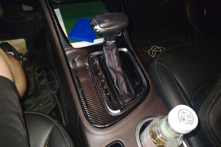 Used GAC Trumpchi GA4 2018 200T Automatic Luxury Edition Gear Lever