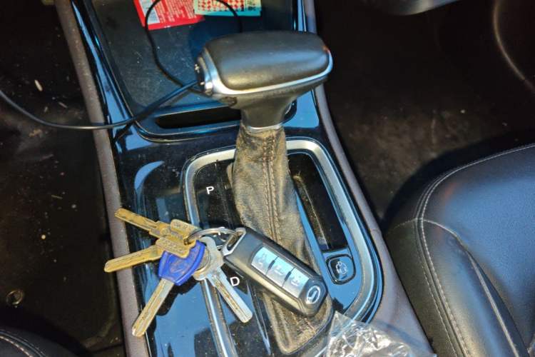 Used GAC Trumpchi GA4 2018 200T Automatic Luxury Edition Gear Lever