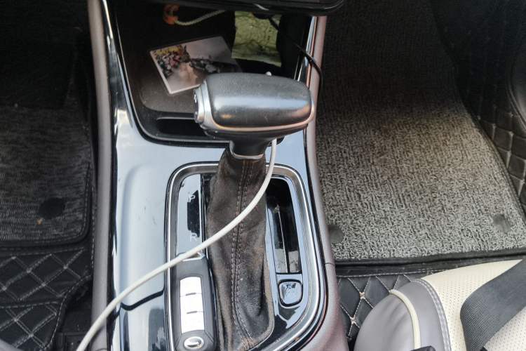 Used GAC Trumpchi GA4 2018 200T Automatic Luxury Edition Gear Lever