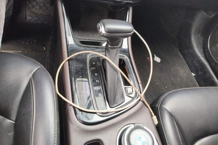 Used GAC Trumpchi GA4 2018 200T Automatic Luxury Edition Gear Lever