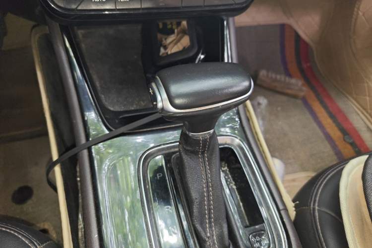 Used GAC Trumpchi GA4 2018 200T Automatic Luxury Edition Gear Lever