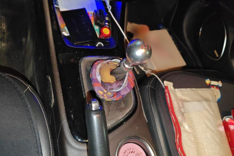 Used GAC Trumpchi GA4 2018 200T Manual Luxury Edition Gear Lever