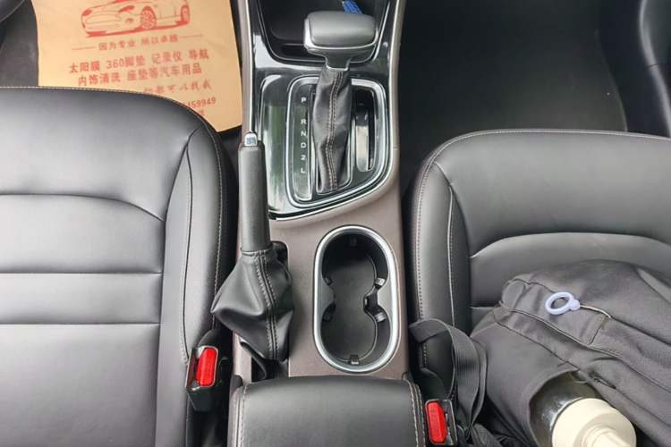 Used GAC Trumpchi GA4 2018 150N Automatic Luxury Edition Gear Lever