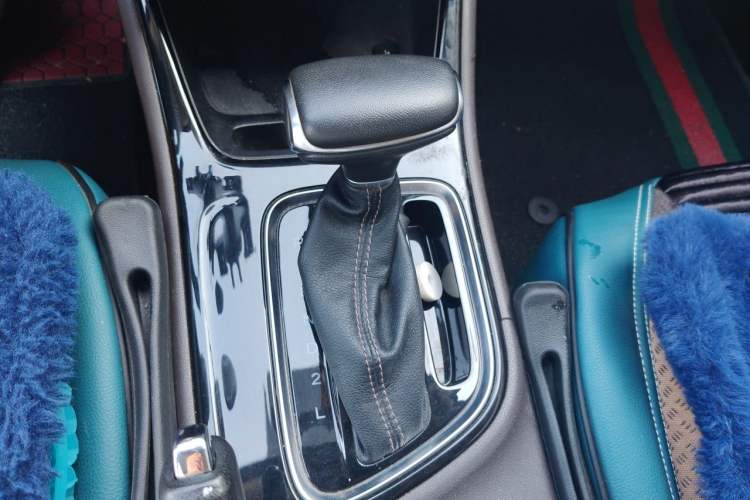 Used GAC Trumpchi GA4 2018 150N Automatic Luxury Edition Gear Lever