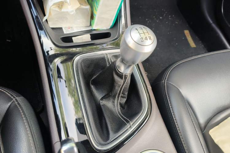 Used GAC Trumpchi GA4 2018 150N Manual Luxury Edition Gear Lever