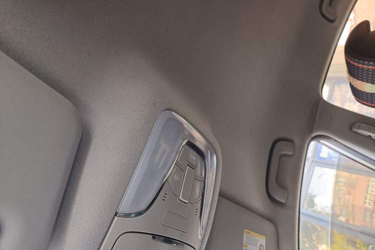 Used GAC Trumpchi GA4 2018 150N Automatic Luxury Edition Headliner