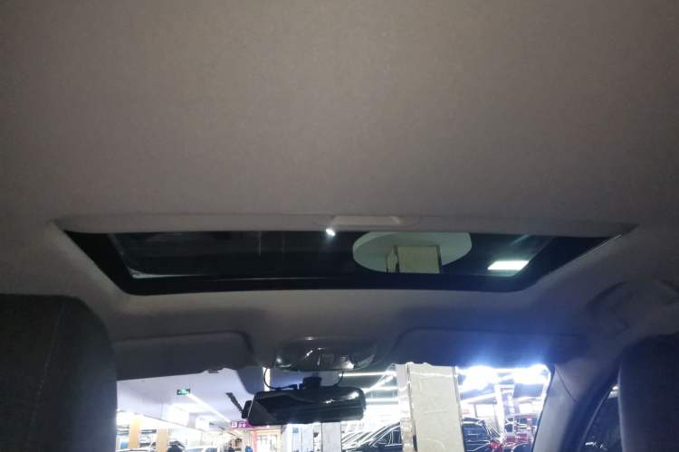 Used GAC Trumpchi GA4 2018 200T Automatic Luxury Edition Headliner