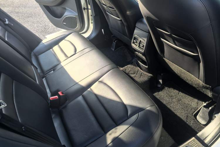 Used GAC Trumpchi GA4 2018 200T Automatic Luxury Edition Interior 3