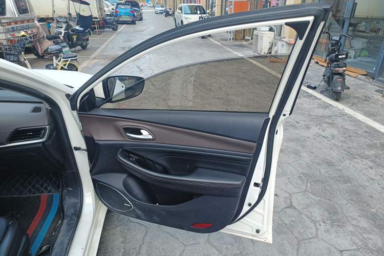 Used GAC Trumpchi GA4 2018 150N Automatic Luxury Edition Interior 5