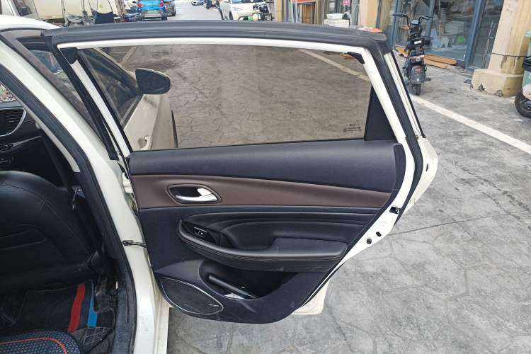 Used GAC Trumpchi GA4 2018 150N Automatic Luxury Edition Interior 6