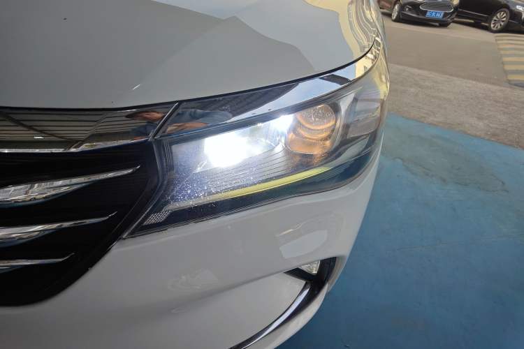 Used GAC Trumpchi GA4 2018 200T Automatic Luxury Edition Left Front Headlight