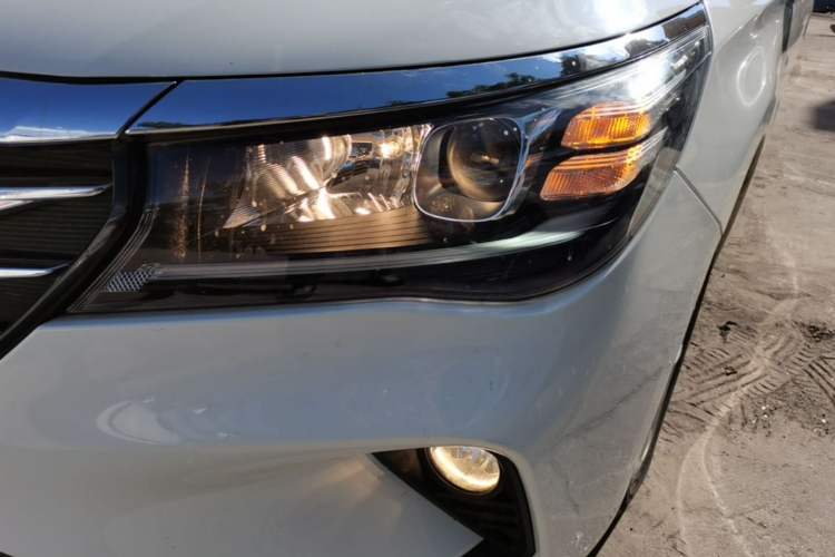 Used GAC Trumpchi GA4 2018 200T Automatic Luxury Edition Left Front Headlight