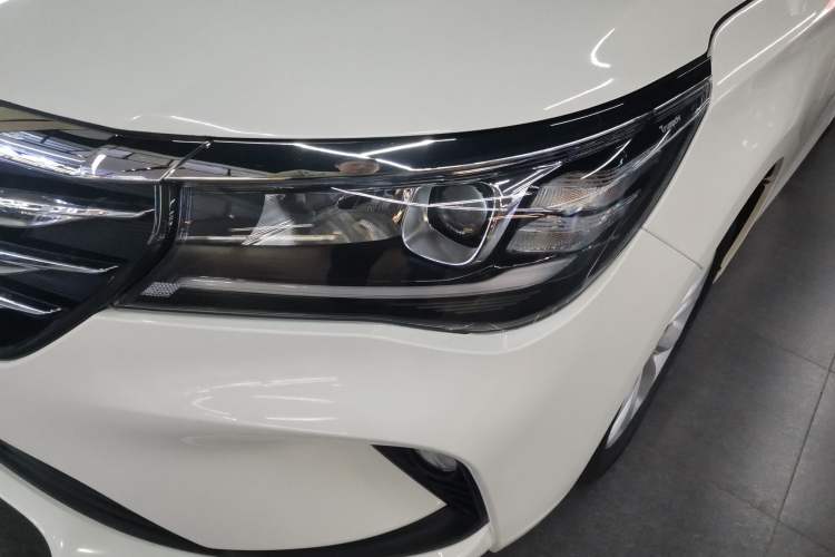 Used GAC Trumpchi GA4 2018 200T Automatic Luxury Edition Left Front Headlight