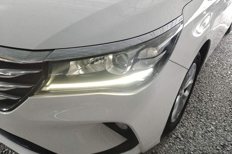 Used GAC Trumpchi GA4 2018 150N Automatic Luxury Edition Left Front Headlight