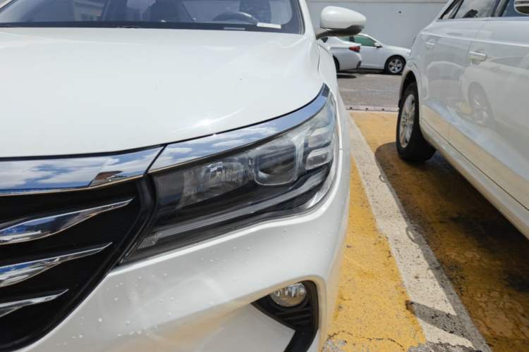 Used GAC Trumpchi GA4 2018 150N Automatic Luxury Edition Left Front Headlight