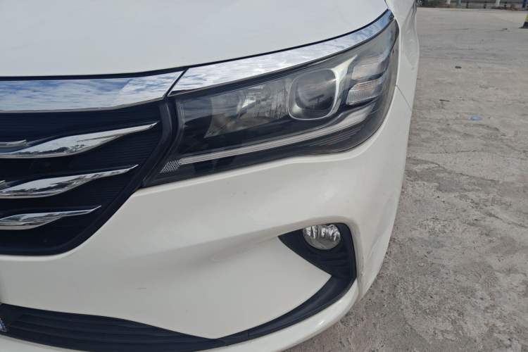 Used GAC Trumpchi GA4 2018 150N Automatic Luxury Edition Left Front Headlight