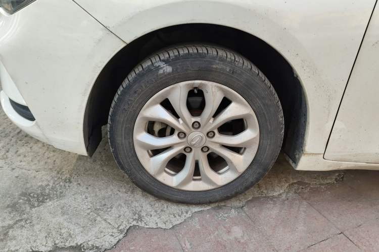 Used GAC Trumpchi GA4 2018 150N Automatic Luxury Edition Left Front Wheel Hub