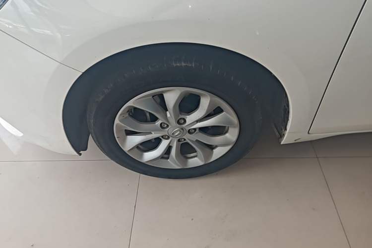 Used GAC Trumpchi GA4 2018 200T Automatic Luxury Edition Left Front Wheel Hub