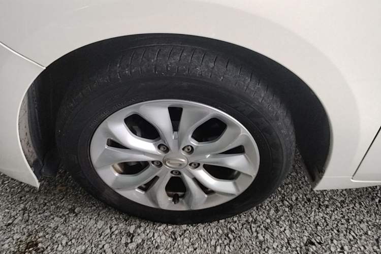 Used GAC Trumpchi GA4 2018 150N Automatic Luxury Edition Left Front Wheel Hub