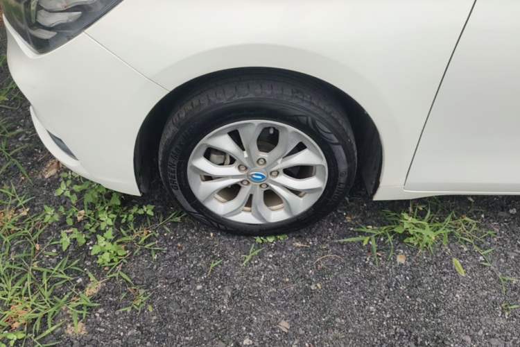 Used GAC Trumpchi GA4 2018 150N Automatic Luxury Edition Left Front Wheel Hub