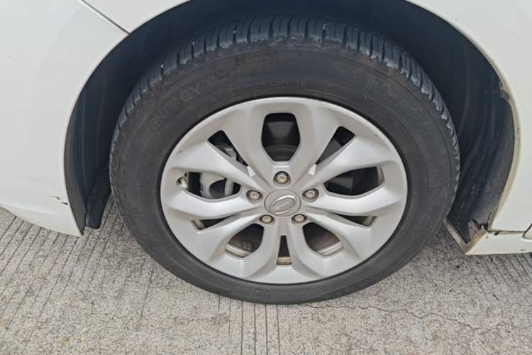 Used GAC Trumpchi GA4 2018 200T Automatic Luxury Edition Left Front Wheel Hub