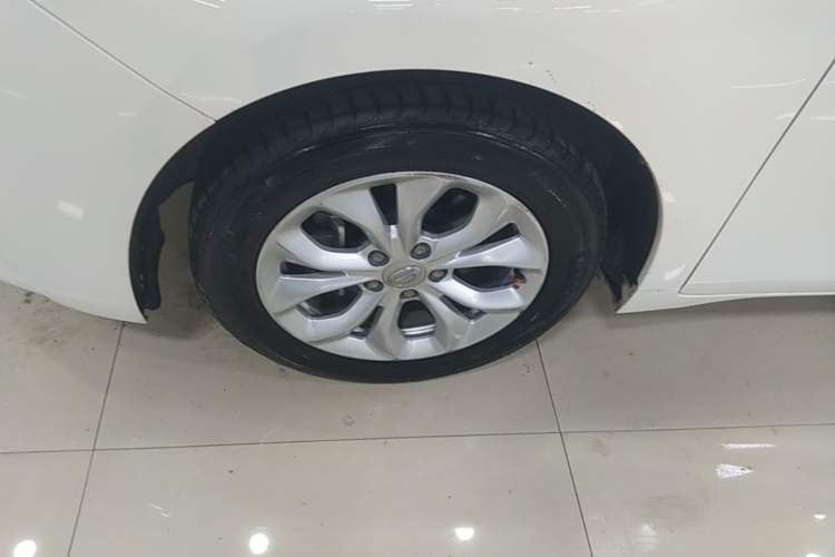 Used GAC Trumpchi GA4 2018 150N Automatic Luxury Edition Left Front Wheel Hub