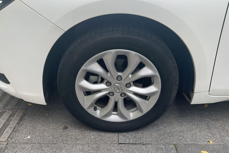 Used GAC Trumpchi GA4 2018 150N Automatic Luxury Edition Left Front Wheel Hub