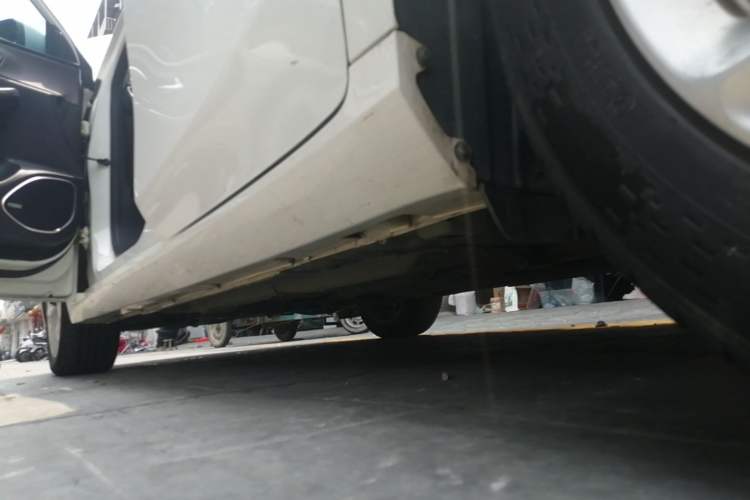 Used GAC Trumpchi GA4 2018 200T Automatic Luxury Edition Left Side Sill