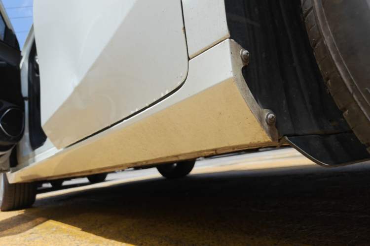 Used GAC Trumpchi GA4 2018 150N Automatic Luxury Edition Left Side Sill
