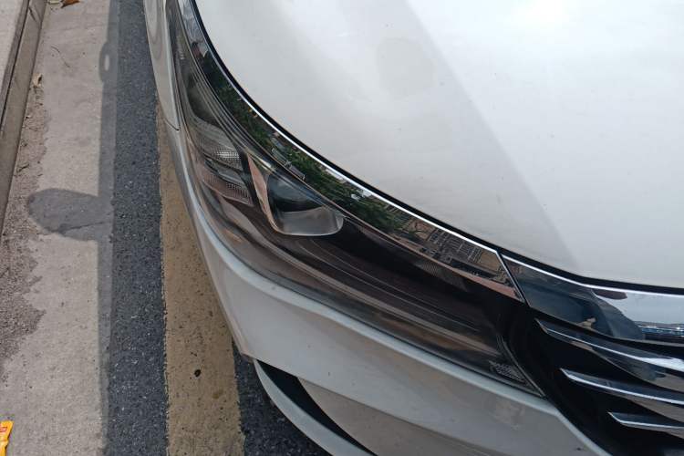 Used GAC Trumpchi GA4 2018 150N Automatic Luxury Edition Right Front Headlight