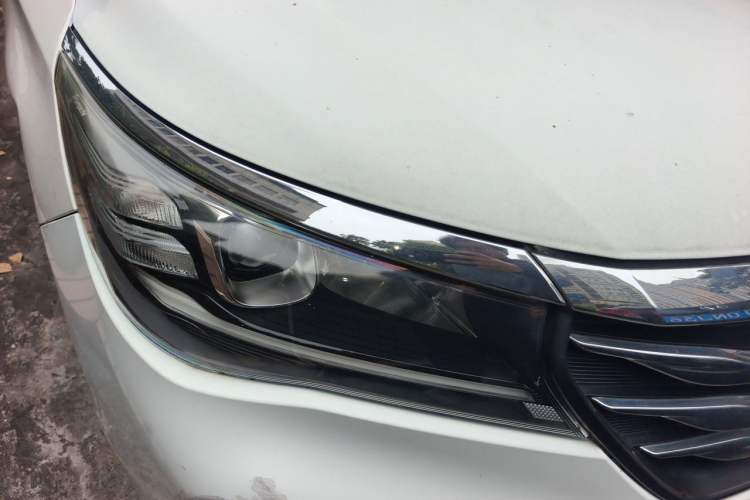 Used GAC Trumpchi GA4 2018 150N Automatic Luxury Edition Right Front Headlight